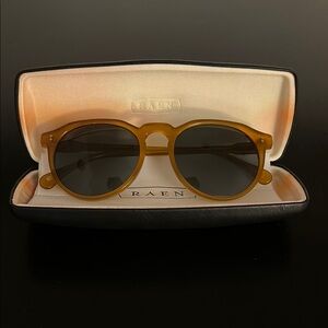 RAEN Remmy 52 Honey Brown w/ Black Lenses, Polarized